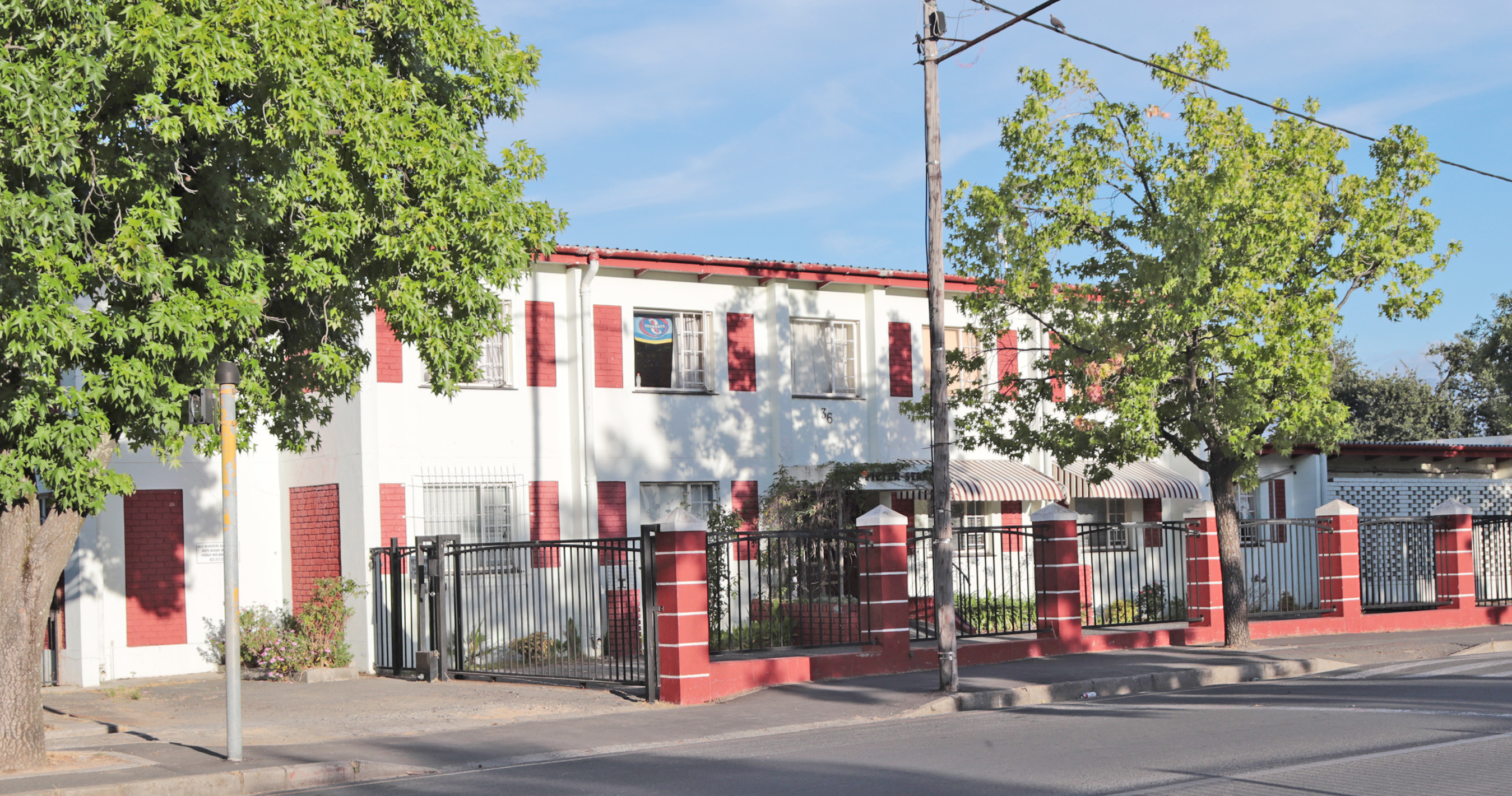 Bejaardes ontwrig na brand by tehuis
